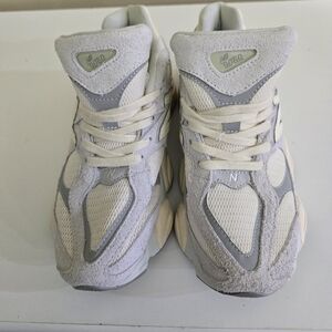 New Balance 9060 Quartz Grey - Size 8 Women's Athletic Shoes